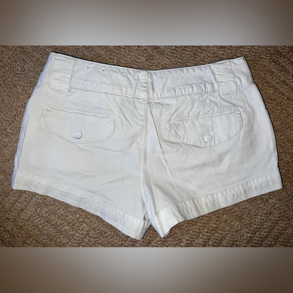BUNDLE 5 for $50 ๐๐ ๐
American Eagle Outfitters White Shorts with Mint Accent - Picture 3 of 3